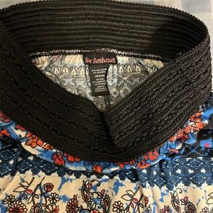 Woman’s Maxi Skit size medium